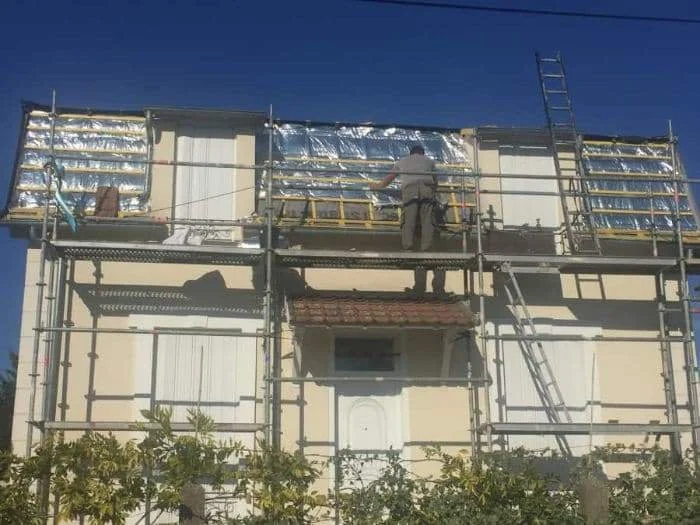 Isolation de toiture par l'extérieur en cours en Seine-et-Marne — BS Couvreur